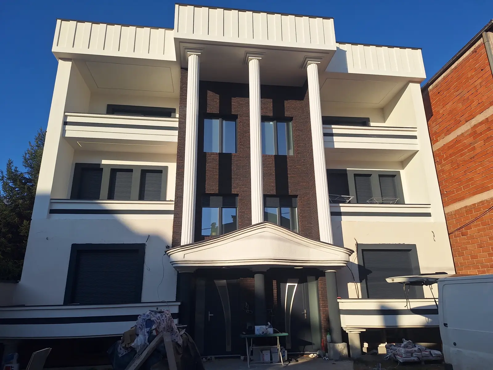 Exterior finishing detail by Uni Dizajn